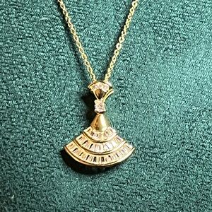 Elegant Gold and CZ Fan Pendant Necklace so pretty!!!🤩 16-18”